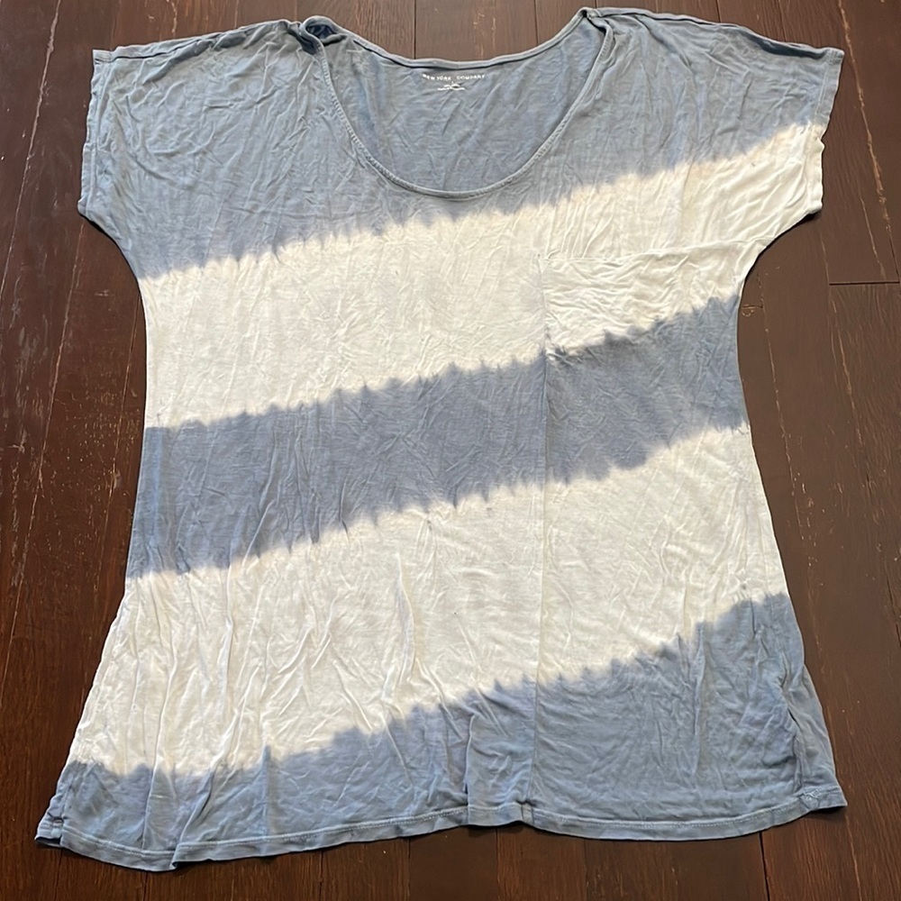 Women's New York & Company Pocket Short Sleeve Shirt Large